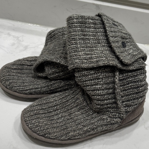 UGG Gray Knit Button Boots - Picture 9 of 11